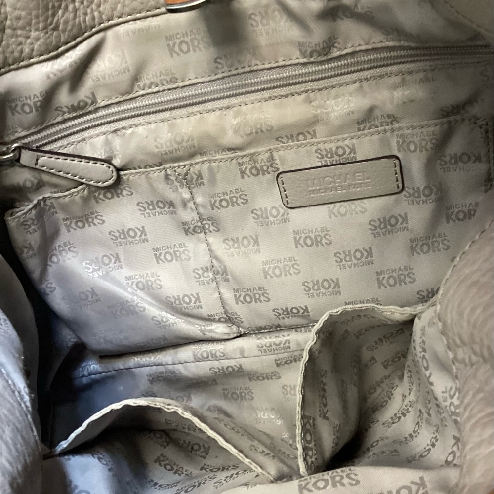 Michael Kors Pebble Gray Shoulder Crossbody Bag - Picture 12 of 16